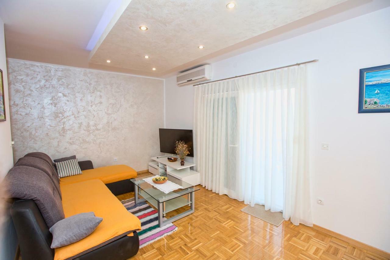 Apartmani Marijana Cesarica Exteriör bild
